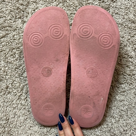 Salmon Gucci slides - Picture 3 of 4